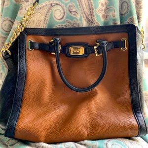 Michael Kors Leather purse